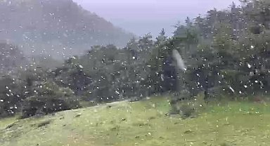 Akdağ'da Haziran ayına günler kala kar sürprizi