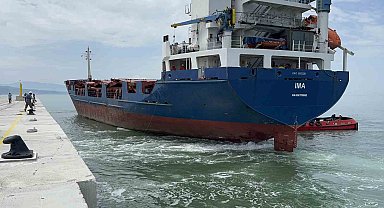 Alaplı Limanı'nda tarihi gün yaşandı, yeni rıhtıma ilk gemi yanaştı