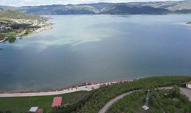Almus Barajı'ndaki ada, yağışlarla birlikte sular altında kaldı