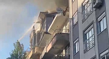 Amasra'da çatı yangını: Evlerindeki çifti vatandaşlar kurtardı