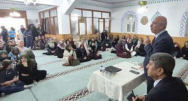 Anamur'da 4-6 Yaş Kur'an Kursu öğrencilerinden yıl sonu gösterisi