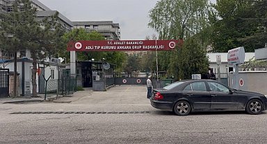 Ankara'da kamyonun altında kalan 2 işçinin cenazeleri adli tıbba getirildi