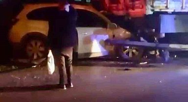 Ankara'da tıra arkadan çarpan otomobilin sürücüsü ağır yaralandı