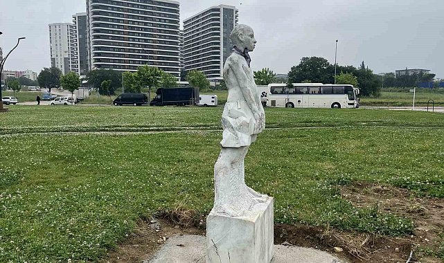 Anket sonuçlandı, belediye heykeli kaldırma kararı aldı