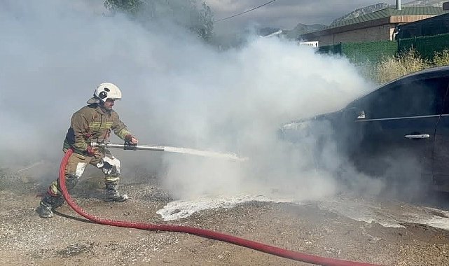 Antakya'da araç yangını