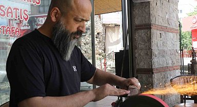 Antalya'da bıçakçılarda bayram mesaisi