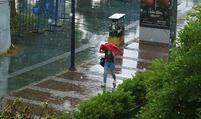 Antalya'da mayısta sağanak ve dolu sürprizi