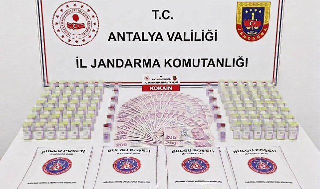 Antalya'da turistlere uyuşturucu satan 15 kişi tutuklandı