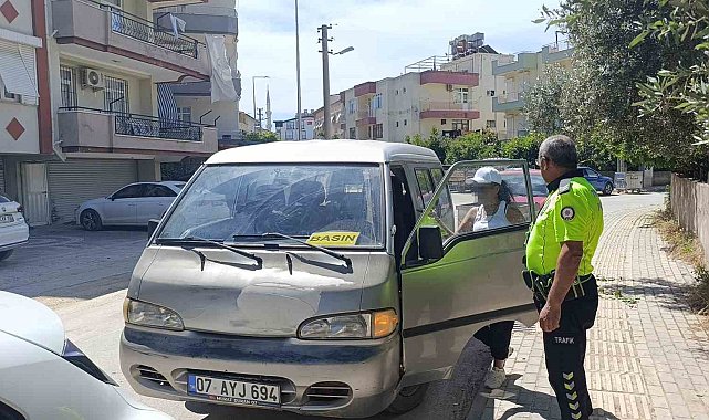 Aracın camına 'Basın' yazdı, hakkında işlem yapıldı