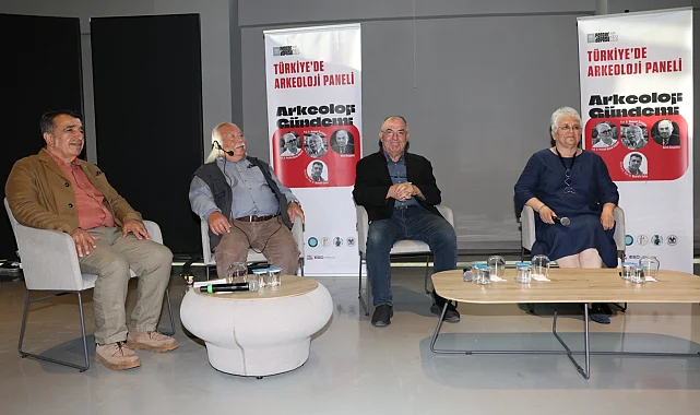 Arkeolojinin duayenleri Nilüfer'de buluştu