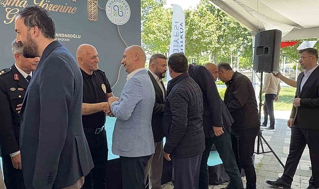 Arnavutköy'de protokol ve vatandaşlar geleneksel bayramlaşma programında buluştu