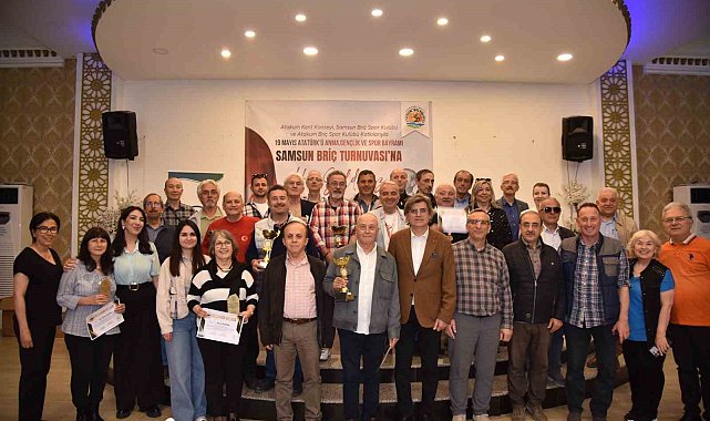 Atakum'da briç turnuvası düzenlendi