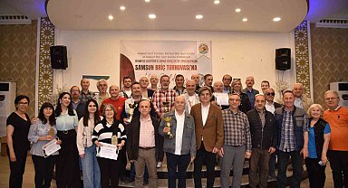 Atakum'da briç turnuvası düzenlendi