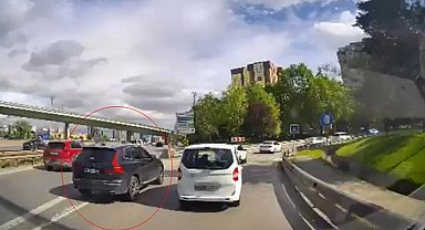 Ataşehir'de taralı alandan kaynak kamerada: Hem kural ihlali yaptı hem de diğer sürücü ile tartıştı