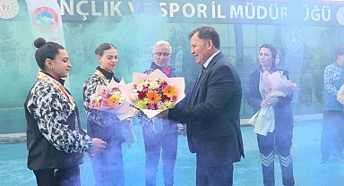 Avrupa Şampiyonu ve ikincisine coşkulu karşılama