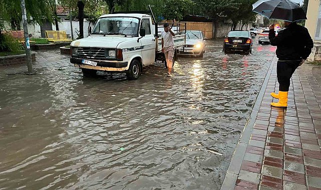 Aydın için kuvvetli yağış uyarısı: 12 ilçe için alarm verildi