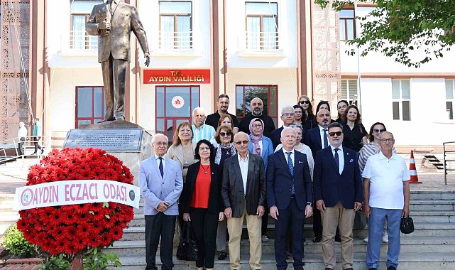 Aydın'da eczacılar günlerini kutladı