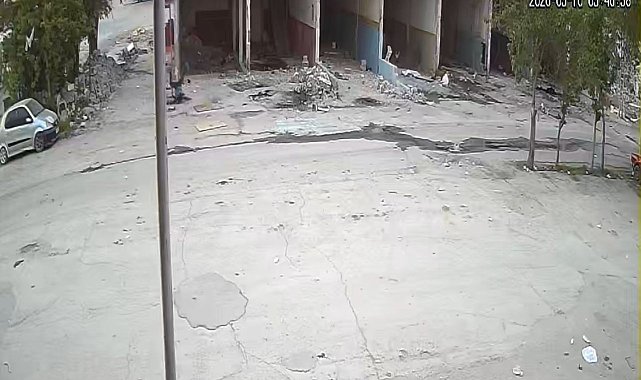 Aydınlatma direğinden düşen şahıs hayatını kaybetti