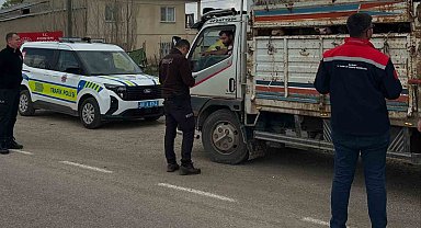 Aydıntepe'de Kurban Bayramı öncesi hayvan nakilleri denetleniyor