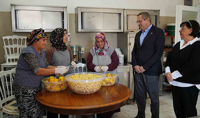 Ayvalık'ta kadın emeği ekonomiye dönüşüyor