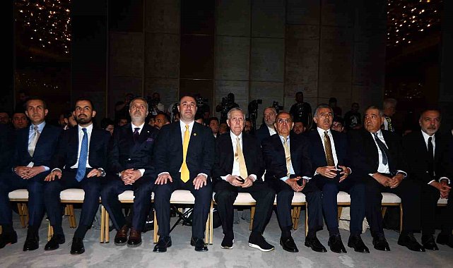 Aziz Yıldırım: "En büyük Fener sezonu başlamıştır"