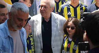 Aziz Yıldırım, Sakarya'da Fenerbahçeliler ile buluştu