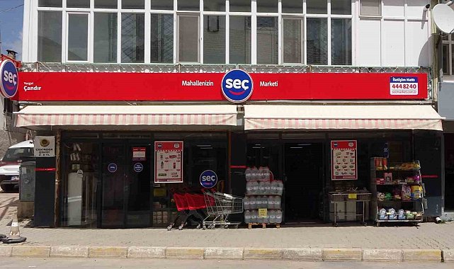 Baba-oğulun mahalle bakkalından Seç Market'e uzanan 40 yıllık yolculuğu