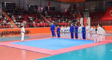 Bahçelievler'de 19 Mayıs coşkuyla kutlandı