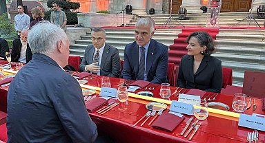 Bakan Ersoy: "İstanbul tarih boyunca yalnızca bir şehir değil, tasarımın, mimarinin ve zanaatın merkezi olmuştur"