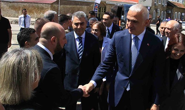 Bakan Ersoy: "Mersin, yaşayan bir kültür hazinesidir"