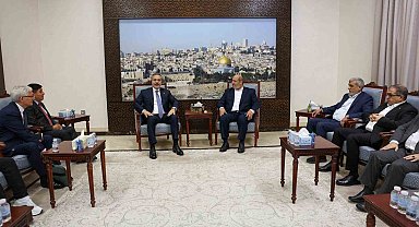 Bakan Fidan, Katar Başbakan Yardımcısı ve Savunma Bakanı Al Thani ile bir araya geldi