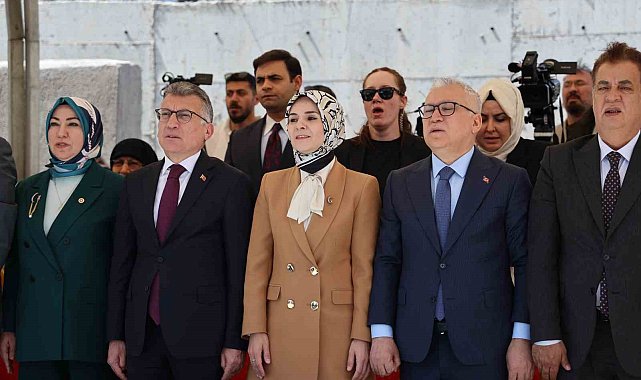 Bakan Göktaş: "Türkiye'de 486 kamu ve özel huzurevinde 30 bin 279 yaşlımız yatılı bakım ve rehabilitasyon hizmetinden faydalanıyor"