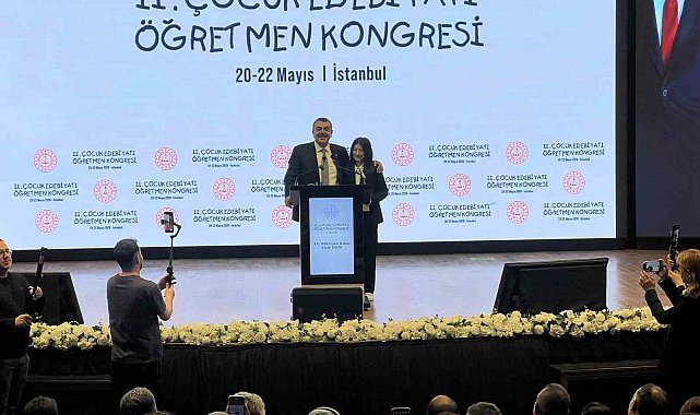Bakan Tekin: "Biz çocuklarımızın dijital bağımlılıktan uzak, okuma kültürünü yaygınlaştıracakları bir iklim oluşturmak istiyoruz"