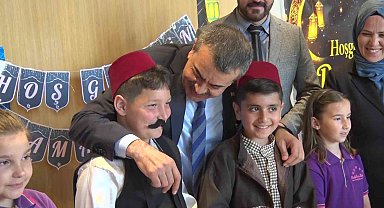Bakan Tekin: "Milli şuurumuz, milli bilincimiz her daim zinde olmalı"