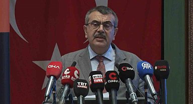 Bakan Tekin: "Teknolojiye yön verecek insanı yetiştiren ülkeler, geleceğin dilini de kendi değerleriyle kurma imkanına sahip olacaklar"