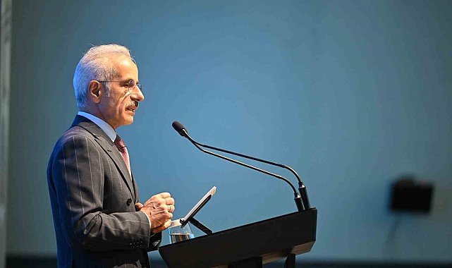 Bakan Uraloğlu: "81 ilimizde kademeli olarak hizmete aldığımız 5G ile ilk günden yaklaşık 21 milyon abone buluştu"