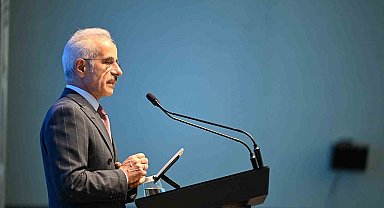 Bakan Uraloğlu: "81 ilimizde kademeli olarak hizmete aldığımız 5G ile ilk günden yaklaşık 21 milyon abone buluştu"
