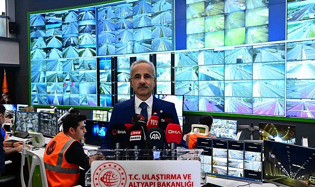 Bakan Uraloğlu: "AUS Merkezimizde bayram trafiğini anlık olarak takip edeceğiz"