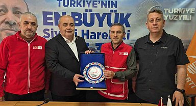 Bartın protokolü kurban bağışını Kızılay'a yaptı