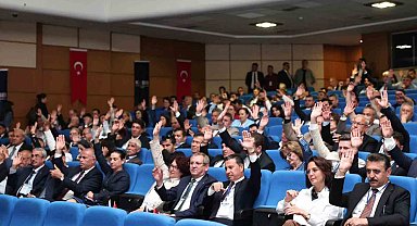 Başkan Aras Kıyı Belediyeler Birliğinde güven tazeledi
