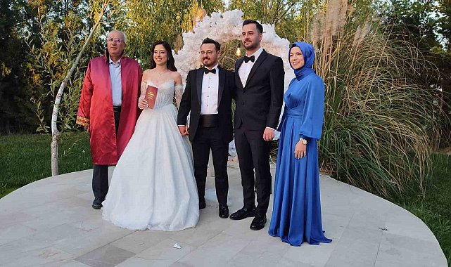 Başkan Arslan genç çifti mutlu günlerinde yalnız bırakmadı