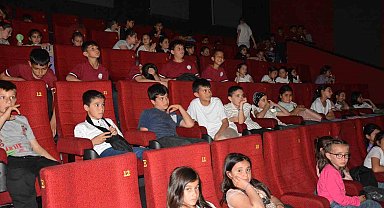Başkan Kumral, Babadağlı çocukları sinemayla buluşturdu