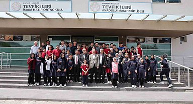 Başkan Özdoğan, gençlerle Kariyer Günleri'nde buluştu