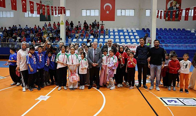 Başkan Özdoğan: Hacılar'da gençlik var, spor var, festival var"