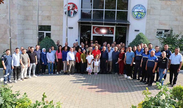 Başkan Özel, belediye personeliyle bayramlaştı