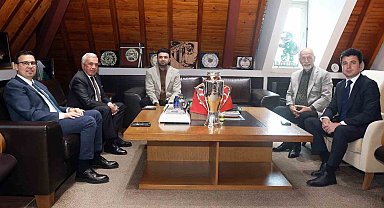 Başkan Şadi Özdemir'den Bursaspor'a tebrik ziyareti
