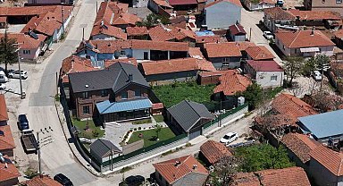 Başkan yardımcısı oğlunun üzerine şirket kurup köye villa yaptırmış