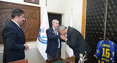 Başkanlık makamında duygusal buluşma