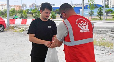 Başkent'te bayram dayanışması sürüyor