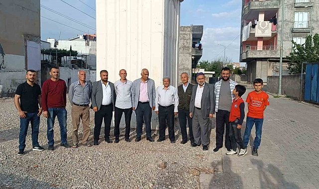 Batman'da 50 yıllık cami yıkıldı, minaresi kaldı
